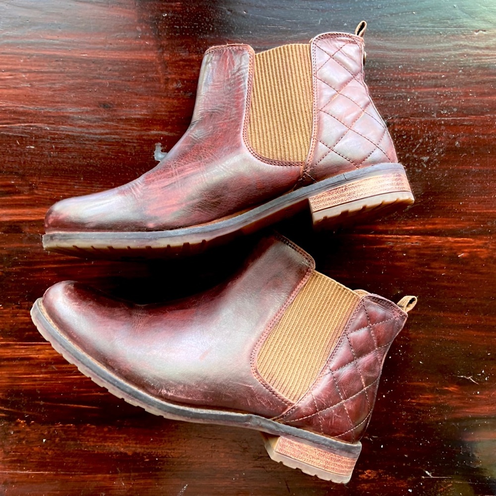 Barbour ‘Abigail’ Quilted Chelsea Boots